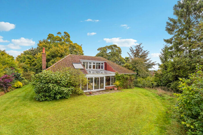 4 Bedroom Detached House For Sale In Main Street, Chilton, OX11