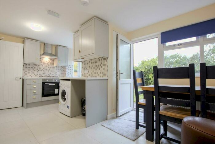 5 Bedroom House To Rent In Harborne Lane, Selly Oak, Birmingham, B29