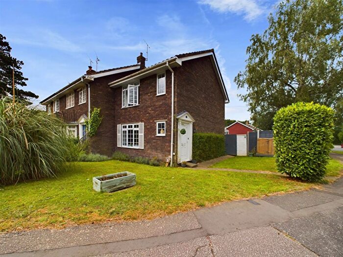 3 Bedroom Property To Rent In Strathmore Road, Ifield, Crawley, West Sussex., RH11