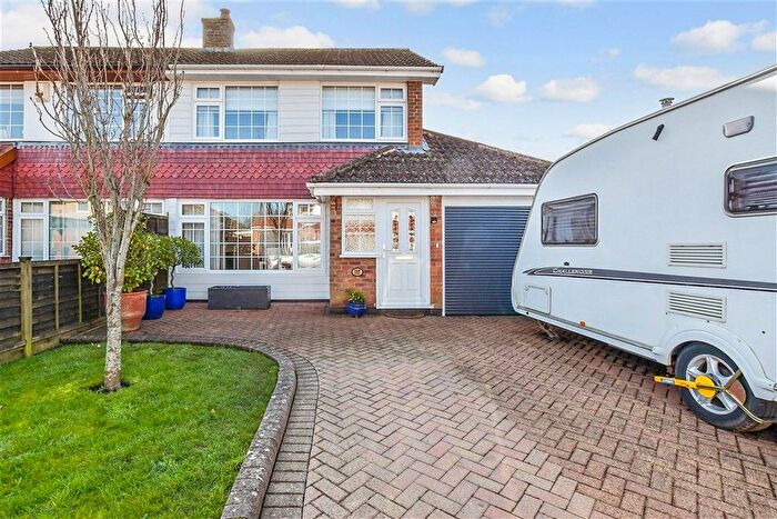 3 Bedroom Semi Detached House For Sale In Robins Close, Lenham, Maidstone, Kent, ME17