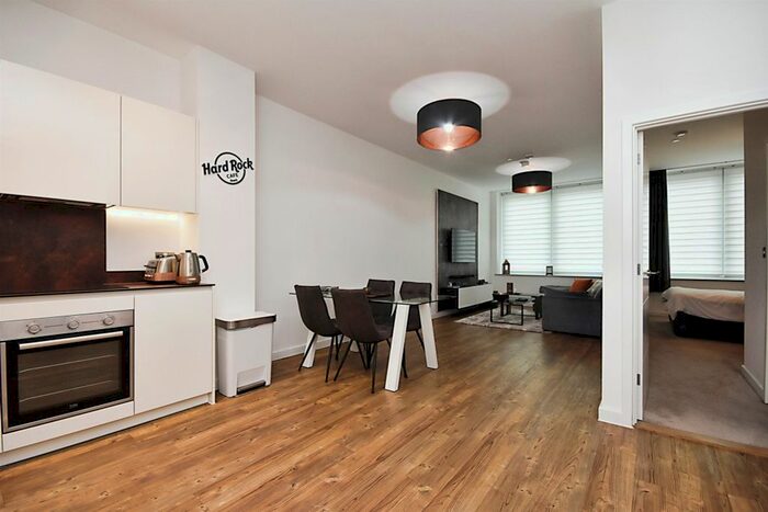 1 Bedroom Flat For Sale In Eagle Way, Great Warley, Brentwood, CM13