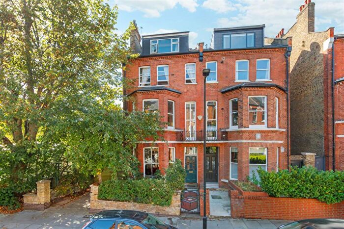 5 Bedroom House For Sale In Savernake Road, Hampstead, NW3