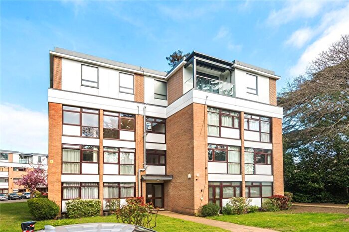 1 Bedroom Flat To Rent In Beechcroft Manor, Weybridge, Surrey, KT13