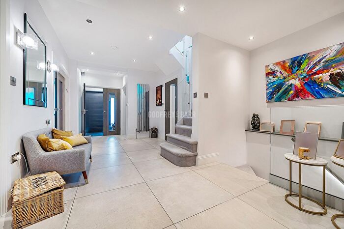 5 Bedroom Detached House For Sale In The Reddings, Mill Hill, NW7