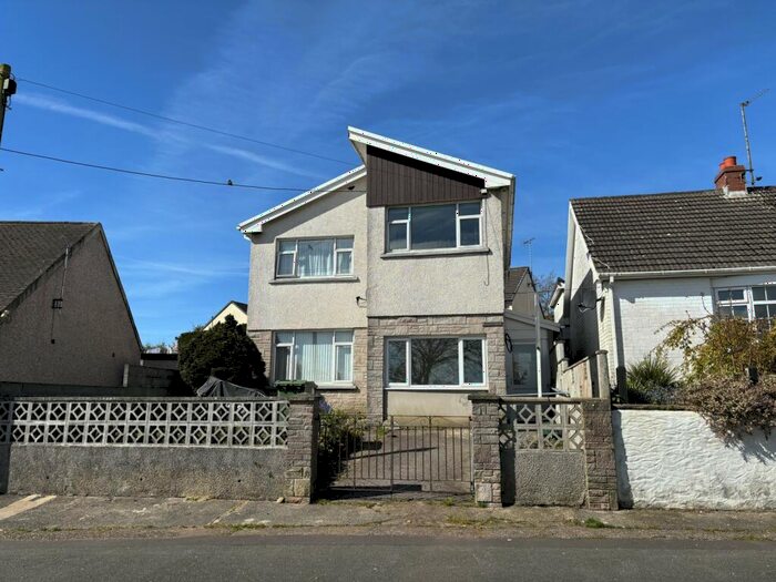 4 Bedroom Detached House For Sale In Pill Road, Milford Haven, Pembrokeshire, SA73