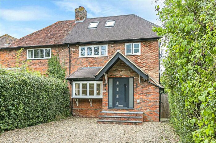 4 Bedroom Semi-Detached House To Rent In Crouch Hall Lane, Redbourn, St. Albans, Hertfordshire, AL3