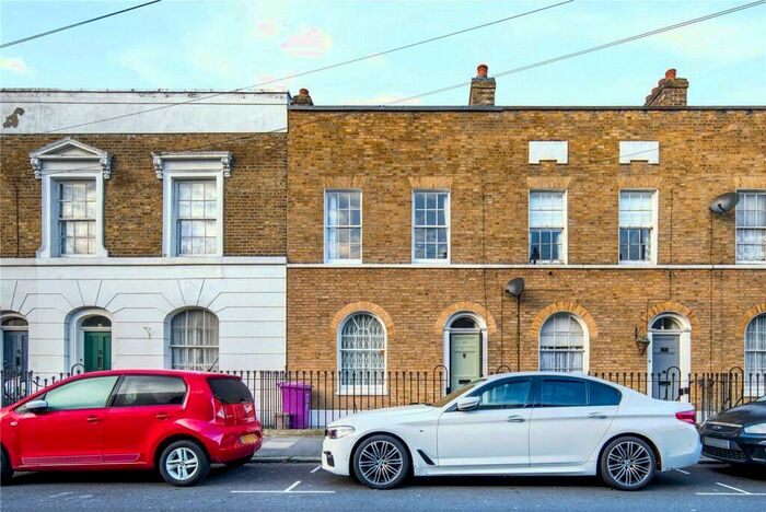 2 Bedroom Terraced House To Rent In Bromley Street, Stepney Green, London, E1