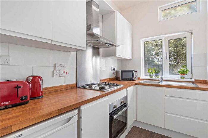 4 Bedroom Terraced House To Rent In Eton Place, Plymouth, PL1