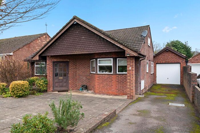 2 Bedroom Detached House For Sale In Simons Close, Ottershaw, KT16