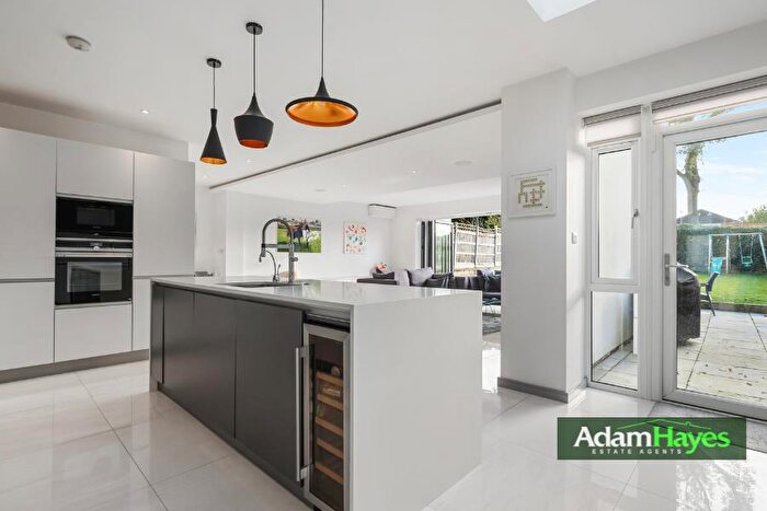 5 Bedroom Detached House For Sale In Wickliffe Avenue, Finchley Central, N3