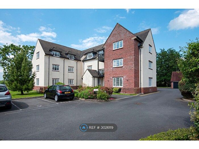 2 Bedroom Flat To Rent In Warford Park, Knutsford, WA16