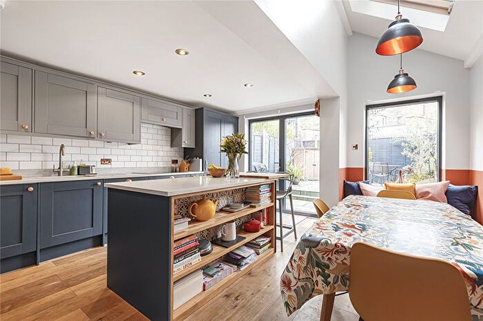5 Bedroom Terraced House For Sale In Cavendish Road, London, SW12