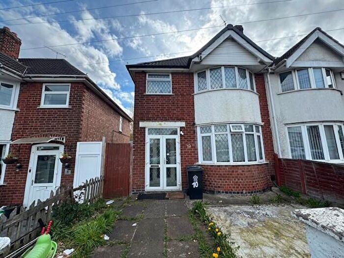 3 Bedroom Semi Detached House To Rent In Somerset Avenue, Leicester, LE4
