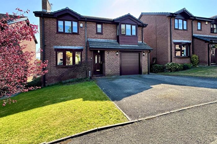 4 Bedroom Detached House For Sale In Printers Park, Hollingworth, SK14