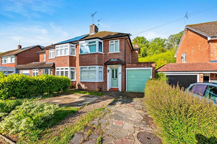 3 Bedroom Semi-Detached House For Sale In Holmwood Avenue, South Croydon, CR2
