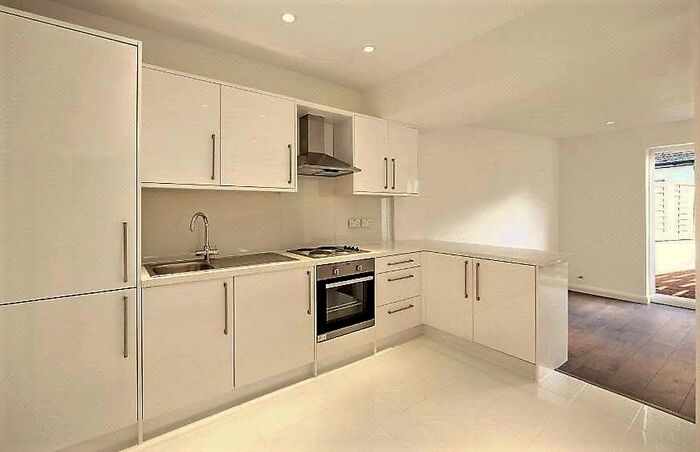 2 Bedroom Duplex To Rent In Parkway, Camden, Regents Park, Primrose Hill, NW1