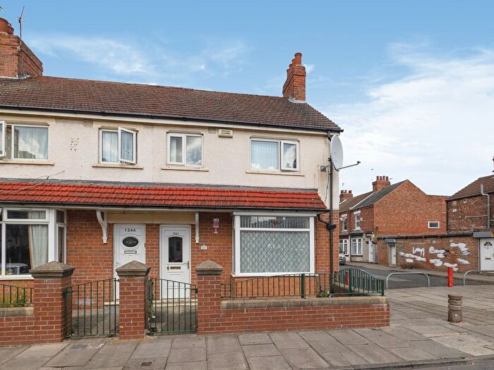 3 Bedroom Terraced House For Sale In Crescent Road, Middlesbrough, TS1