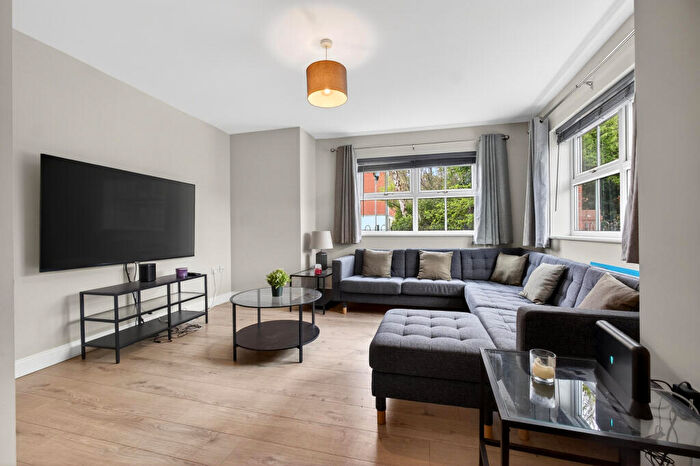 2 Bedroom Flat For Sale In Whitecross, Hereford, HR4