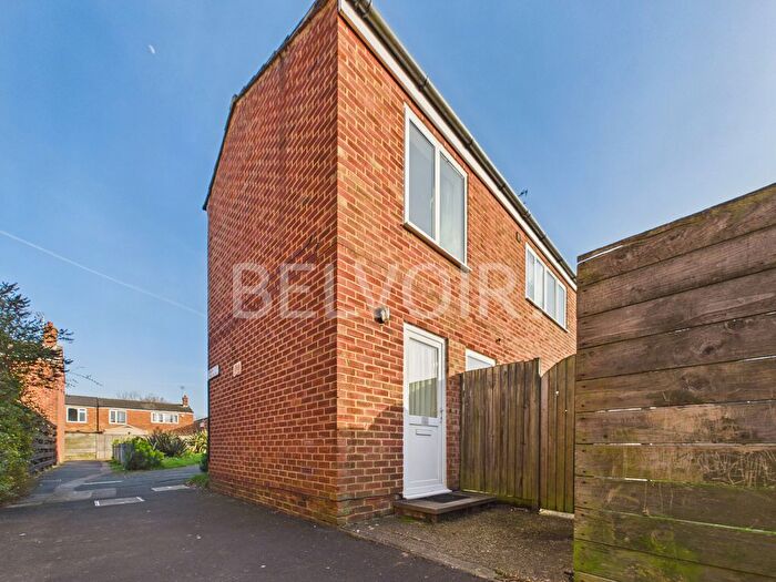 2 Bedroom Flat To Rent In Cornish Close, South Ham, Basingstoke, RG22