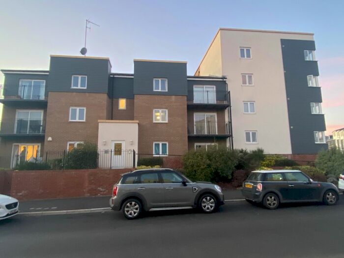 2 Bedroom Flat To Rent In Great Mead, Yeovil, BA21