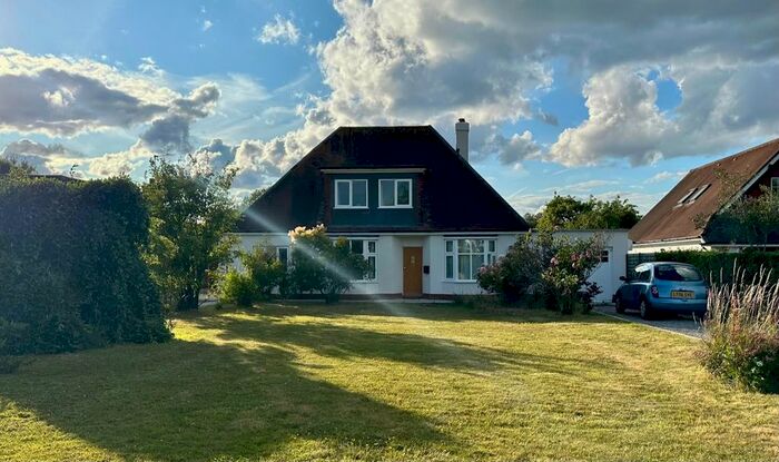 4 Bedroom Detached House To Rent In Links Road, Ashtead, KT21