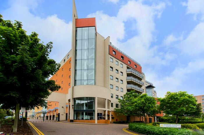 2 Bedroom Flat To Rent In Wards Wharf Approach, Docklands, London, E16