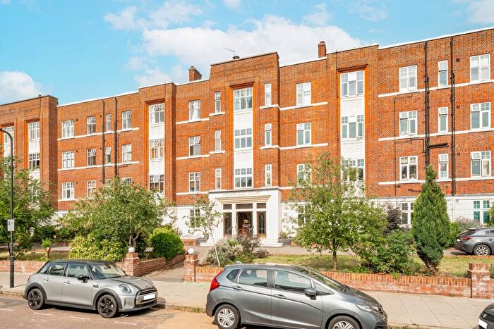 Studio To Rent In Belsize Grove, London, NW3