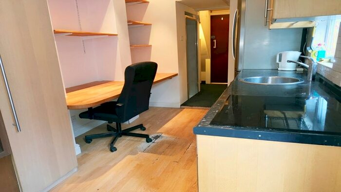 Studio To Rent In Meyrick Road, London, NW10