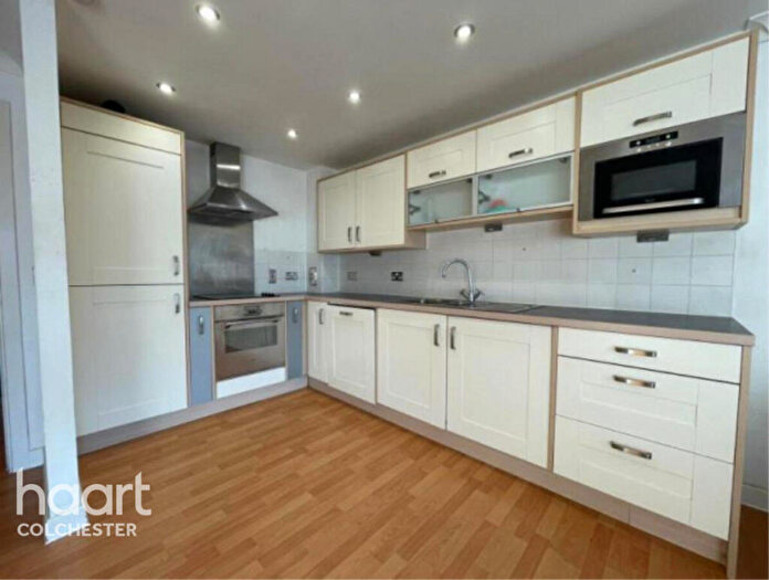 3 Bedroom Apartment To Rent In Lightship Way, Colchester, CO2