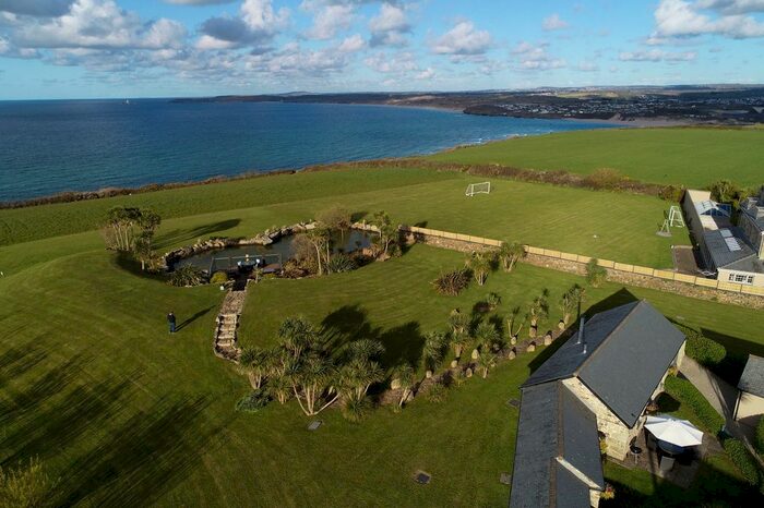 3 Bedroom Barn Conversion To Rent In Gonwin Manor Drive, Carbis Bay, TR26