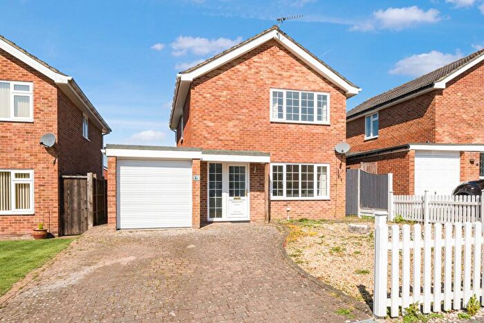 3 Bedroom Detached House For Sale In Hazel Close, Andover, SP10