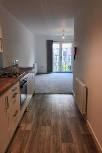 2 Bedroom Flat To Rent In Saltire Square, Waterfront, EH5