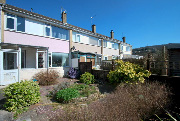 3 Bedroom Property To Rent In Ringswell Gardens, Bath, BA1