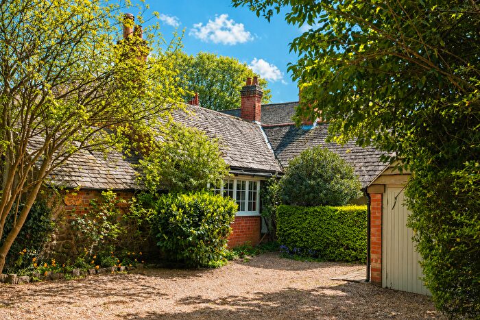 3 Bedroom Property For Sale In Swithland Lane, Rothley, Leicester, Leicestershire, LE7