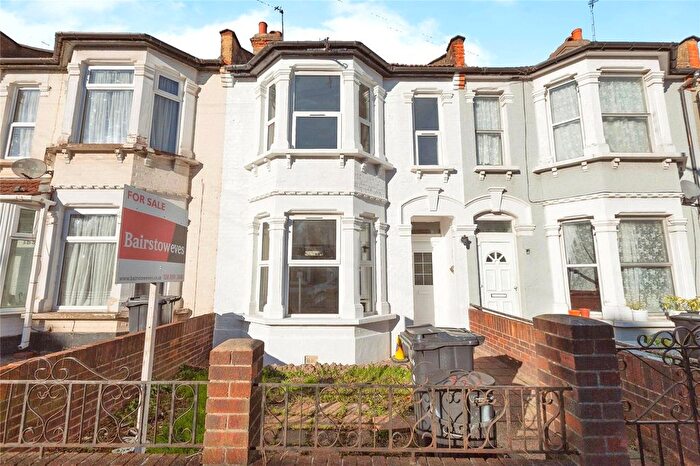 2 Bedroom Terraced House For Sale In Kingston Road, Ilford, Essex, IG1