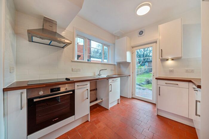 3 Bedroom Semi Detached House To Rent In Plum Lane, London, SE18