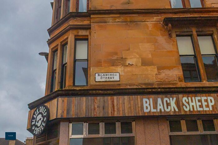 4 Bedroom House Of Multiple Occupation To Rent In Flat / Roxburgh Street Glasgow, G12