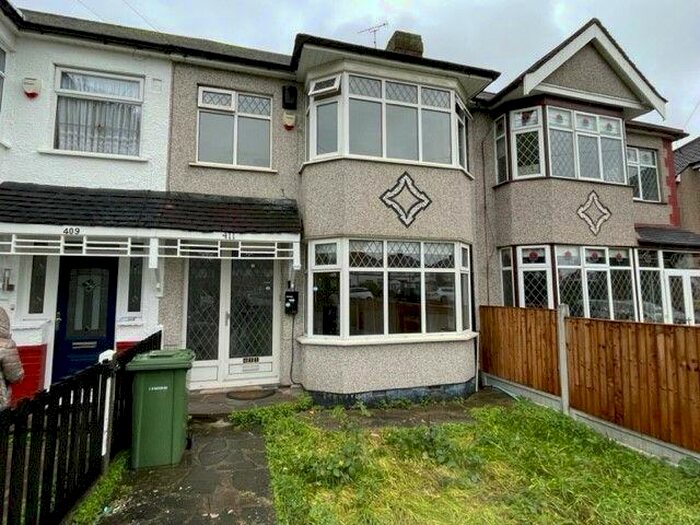 3 Bedroom Terraced House To Rent In Rush Green Road, Romford, RM7
