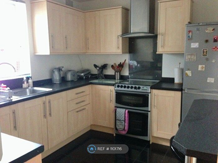 1 Bedroom Flat To Rent In Thornhill Gardens, Barking, IG11