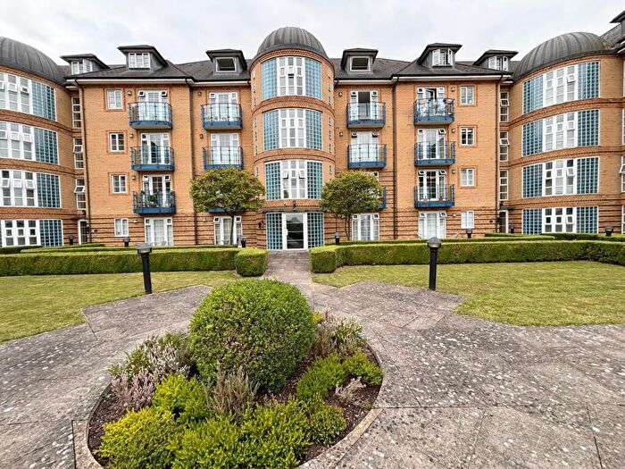 2 Bedroom Apartment To Rent In Newland Gardens, Hertford, SG13