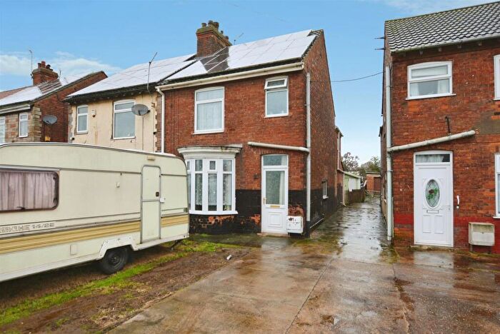 3 Bedroom Semi Detached House For Sale In Ville Road, Scunthorpe, DN16