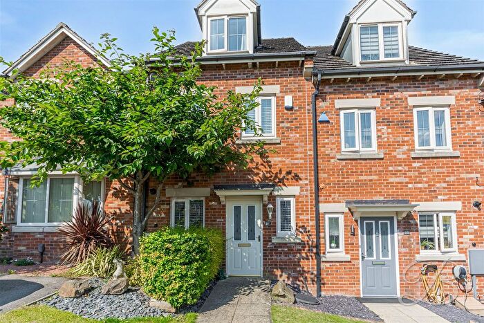 3 Bedroom Town House For Sale In Cambourne Place, Mansfield, NG18