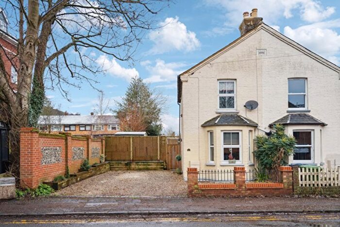 2 Bedroom Semi-Detached House To Rent In Station Road, Loudwater, HP10