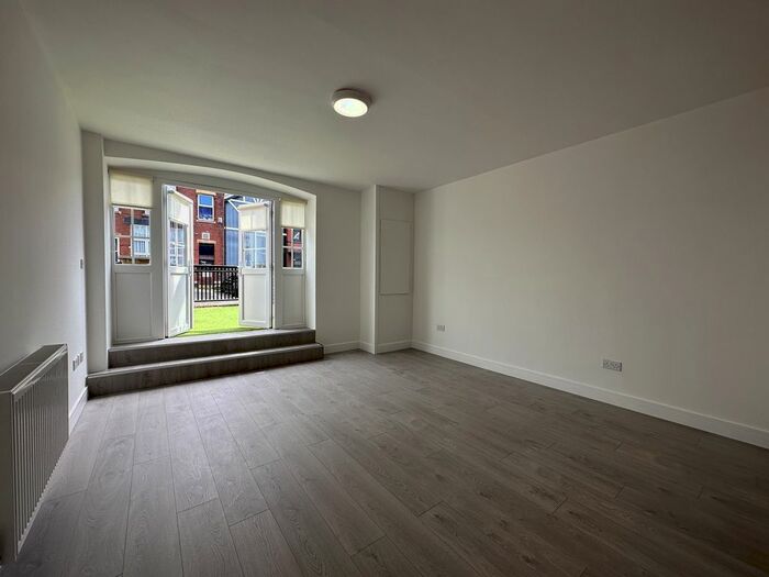 Property To Rent In King Street, Southport, Merseyside., PR8
