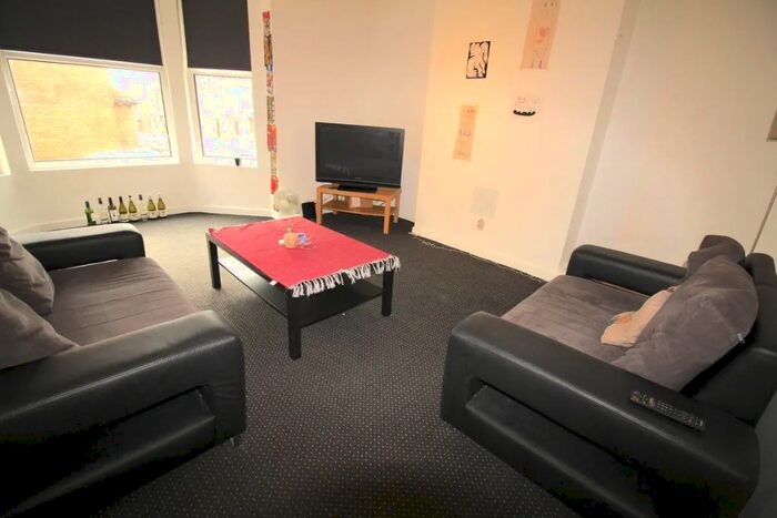 4 Bedroom Terraced House To Rent In Chestnut Avenue, Leeds, West Yorkshire, LS6