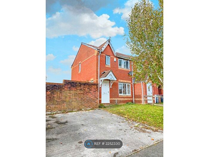 3 Bedroom End Of Terrace House To Rent In Dovecote Lane, Little Hulton, Manchester, M38