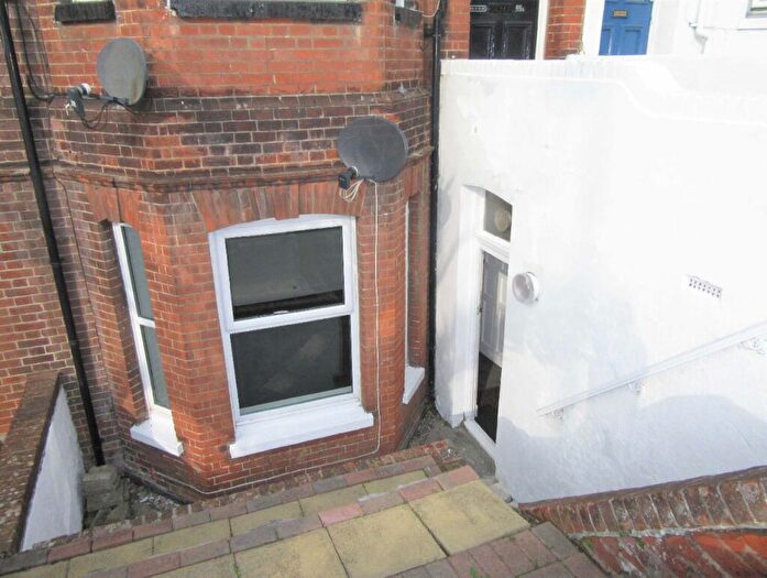 1 Bedroom Terraced House To Rent In Ramsgate Road, Margate, Kent, CT9