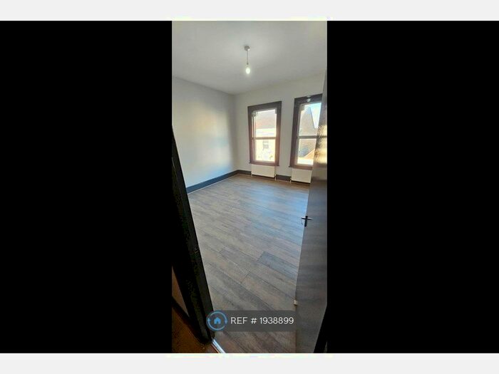 2 Bedroom Flat To Rent In High Street, Maidenhead, SL6