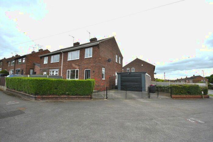 3 Bedroom Semi-Detached House To Rent In Chestnut Grove, Maltby, S66