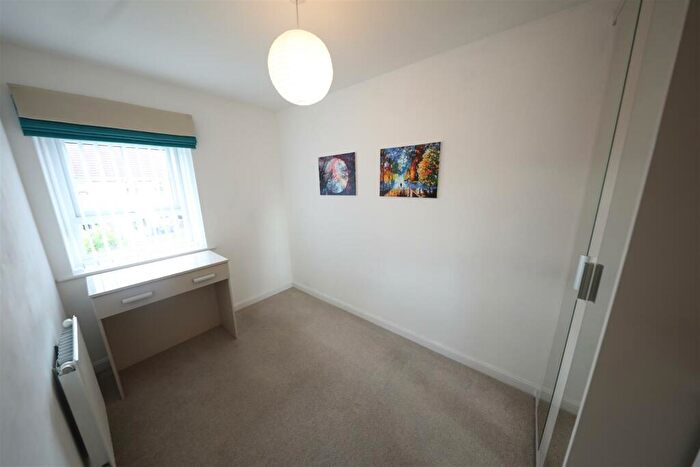 3 Bedroom Detached House For Sale In Calvert Lane, Hull, HU4